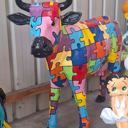 DESTOCKAGE - Sculpture Vache XXL en Résine 140 cm Puzzle – Statues Design