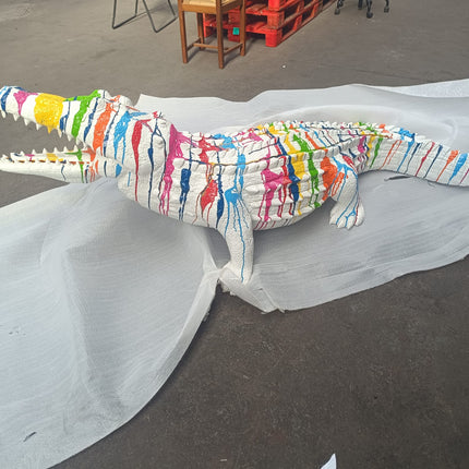 DESTOCKAGE - Sculpture Crocodile XXL en Résine 320 cm Multicolore – Statues Design