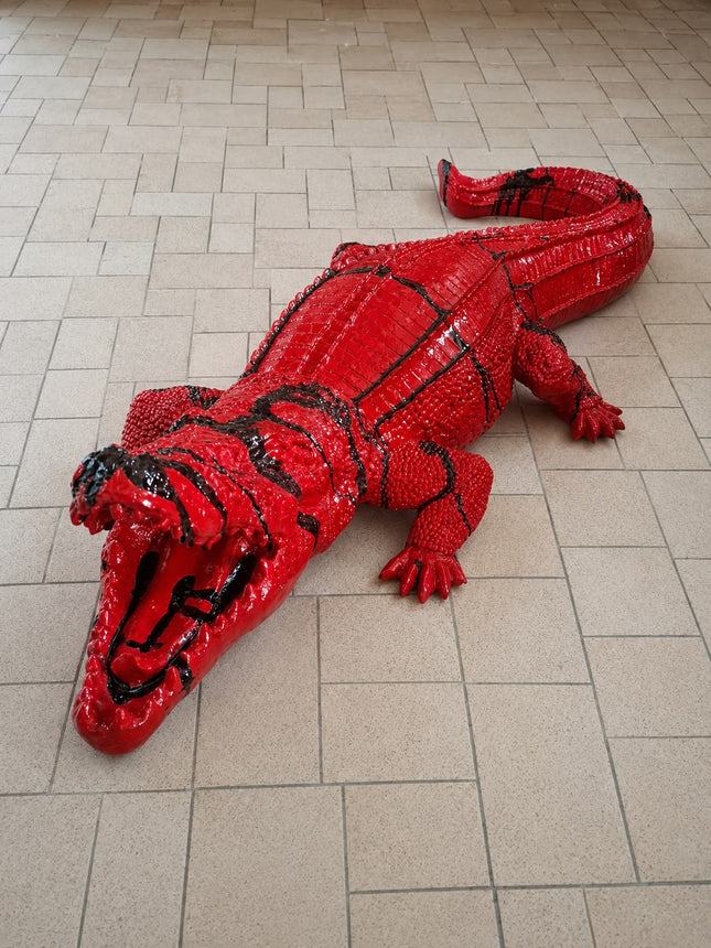 DESTOCKAGE - CROCO ROUGE COULURE NOIRE 130 cm– Statues Design